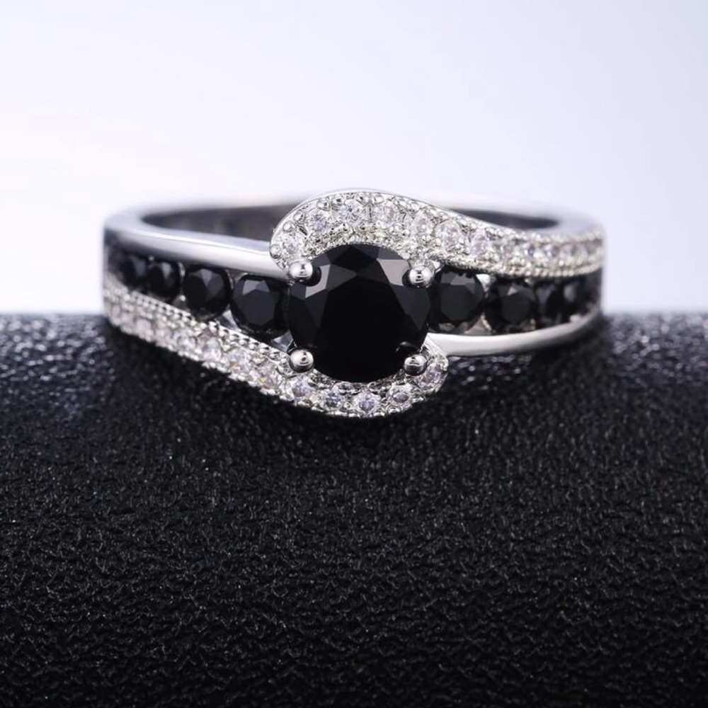 SIZE 10 STERLING SILVER PLATED RING - Picture 3 of 4
